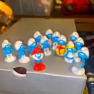 Smurfs on Bases  13 - 2" Figures Peyo 2013